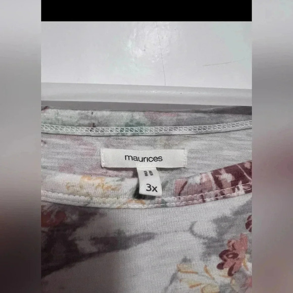 Maurice’s Meadows Floral Tulip Sleeve Tee Size 3X - Picture 3 of 4